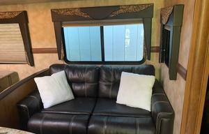 CrossRoads RV Sunset Trail 5th wheel
