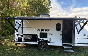 TT3 - 8 Person w/ Bunk- The RV Rental Factory