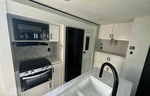 2024 Jay Flight 331BTS RV rental photo 9
