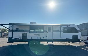 **2024 RV Rental – Your Home on Wheels!**