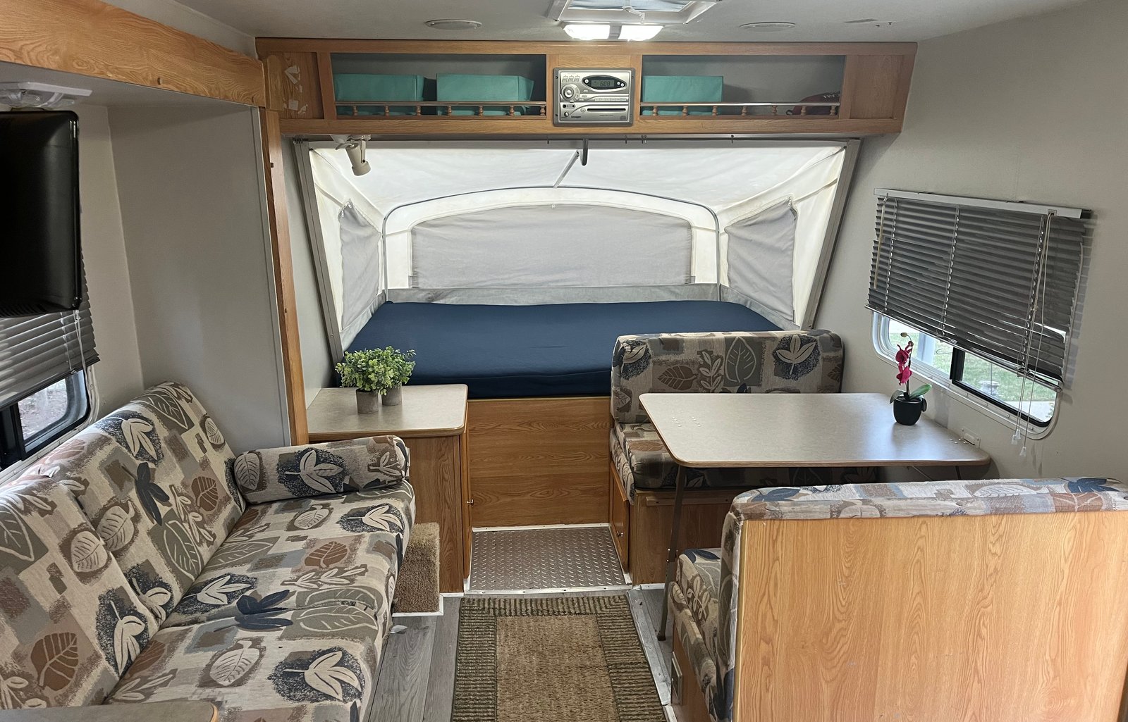 2003 R-Vision Trail Lite 22 ft  .  Delivery Only