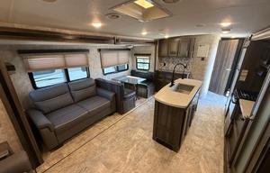 Sleeps 6 - Highland Ridge Light Spacious Trailer