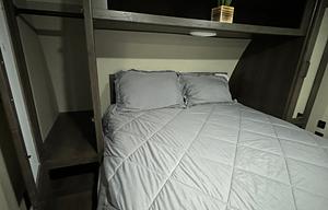 Bunkhouse - Master Suite - Delivery Available