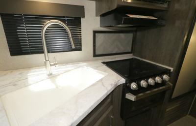 2020 Jay Flight SLX Western Edition 242BHSW RV rental photo 2