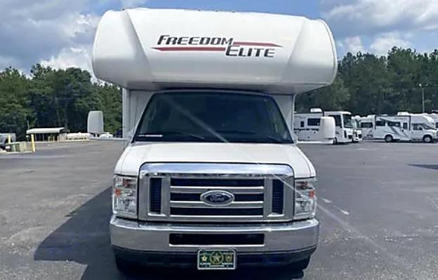 2020 Four Winds 22E RV rental photo 1