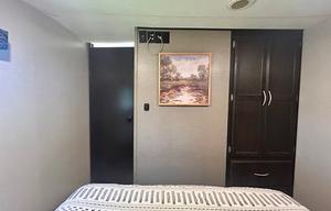 Modern 5th Wheel: Fireplace, Island & 2 Queens