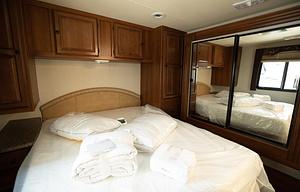 2013 Coachmen RV Leprechaun 317SA Ford 450