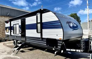 Lucy the Grey Wolf w/bunkhouse family Camper