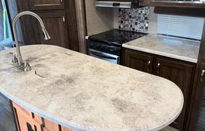 Luxury rear living. Starlink. Family friendly