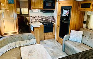 2018 Coachmen Leprechaun - LPA233