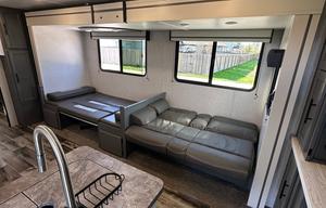 Crossroads Volante 34BH - Kid & Pet Friendly!