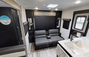 2022 Coachmen RV Freedom Express Ultra Lite 238BHS RV rental photo 3