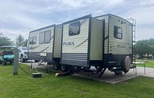2017 Palomino Puma Fifth Wheel | Bunkhouse |
