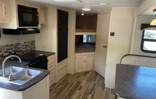2019 Winnebago Industries Towables Minnie 2455 BHS