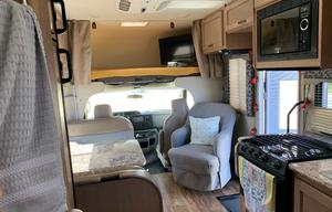 Angie and Eddie's THOR 4 WINDS Class C