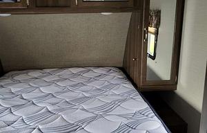 2019 Keystone RV Premier Ultra Lite 34BIPR RV rental photo 8