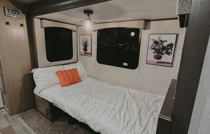 Heartland Sundance Ultra Lite 241BH (Loaded!)