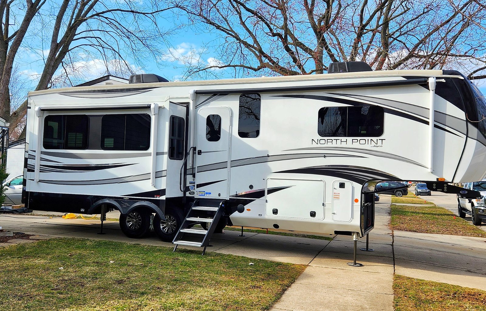2022 Jayco North Point 310RLTS