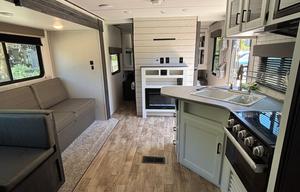 Hideout Camper