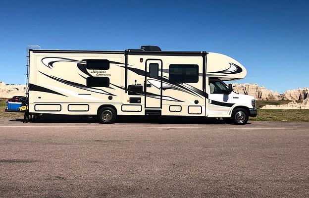 "Wanda" 2015 Jayco Greyhawk 31FS