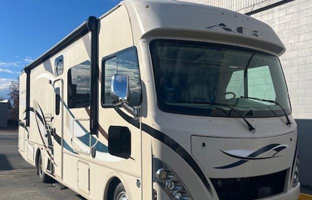 THANOS - 2015 Thor Motor Coach ACE 30.2