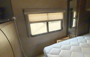 A9 Luxury Thor Sleeps 8 w/ Starlink Private Master