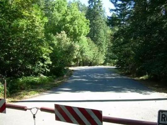 001, Loop: CHINQUAPIN GROUP CAMPGROUND