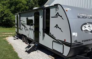 Cherokee Grey Wolf Black Label Adventure Trailer