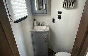 Upscale Getaway On Wheels  (DELIVERY ONLY)