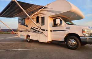 Modern Remodeled RV! Gateway to Sequoia, Sleeps 5