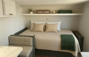 BRAND NEW 2025 Eddie Bauer 17BH-L - Sleeps 5