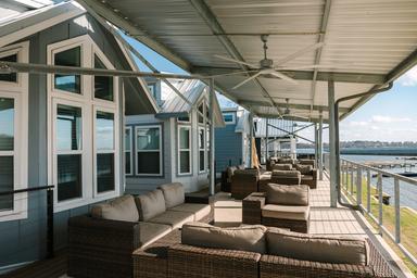Lake Palestine Resort