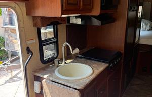 2015 Thor Motor Coach Axis 24.1