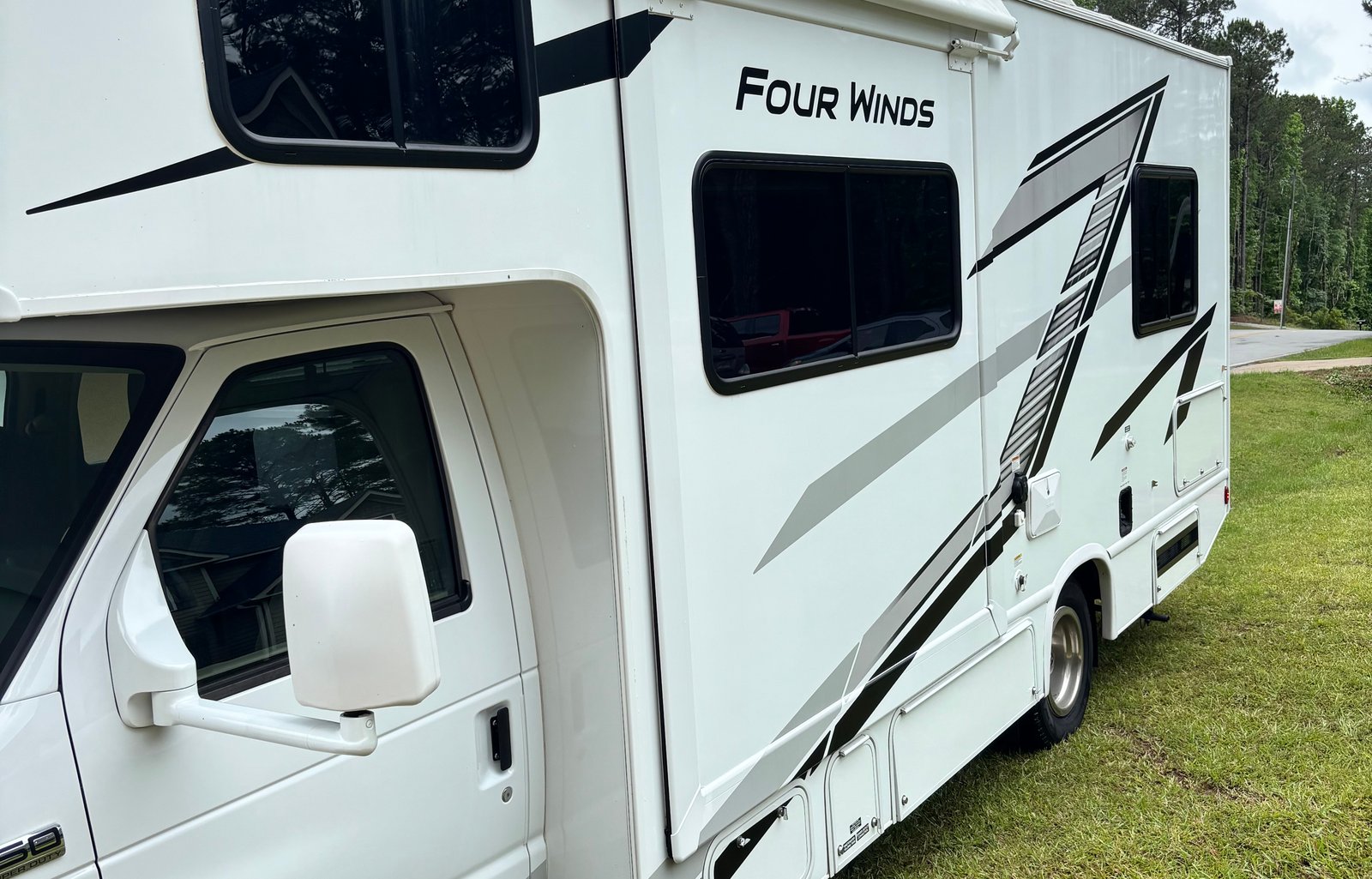 2025 Thor Motor Coach Four Winds 25V