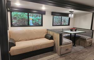 Adventurer - Spacious and Pet-Friendly Getaway