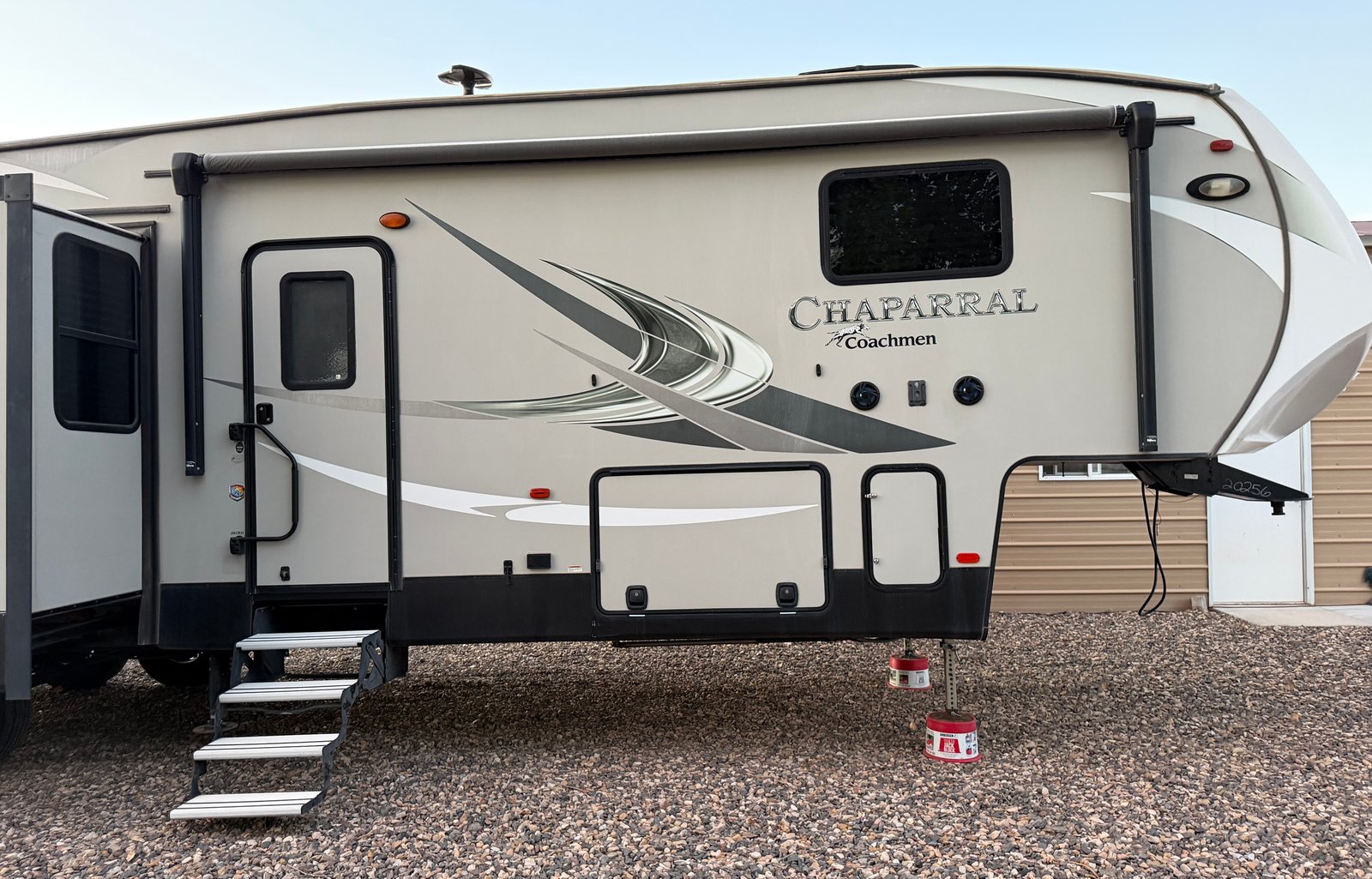 2019 Chaparral 381RD