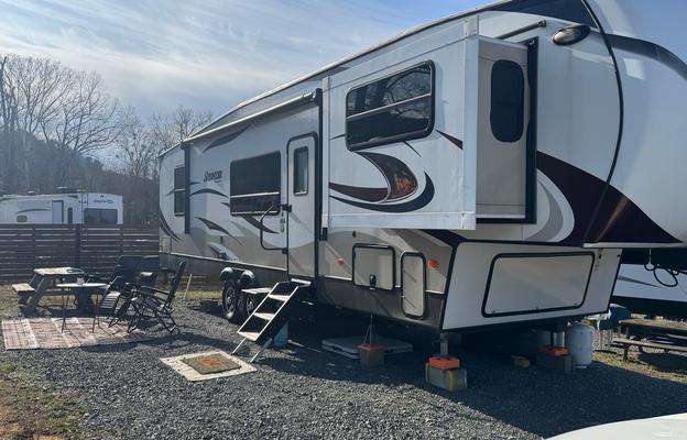 2014 Keystone RV Laredo 346RD RV rental photo 1