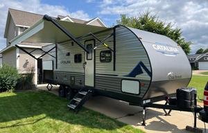 Fam Friendly 2023 Coachman Catalina 261BHS