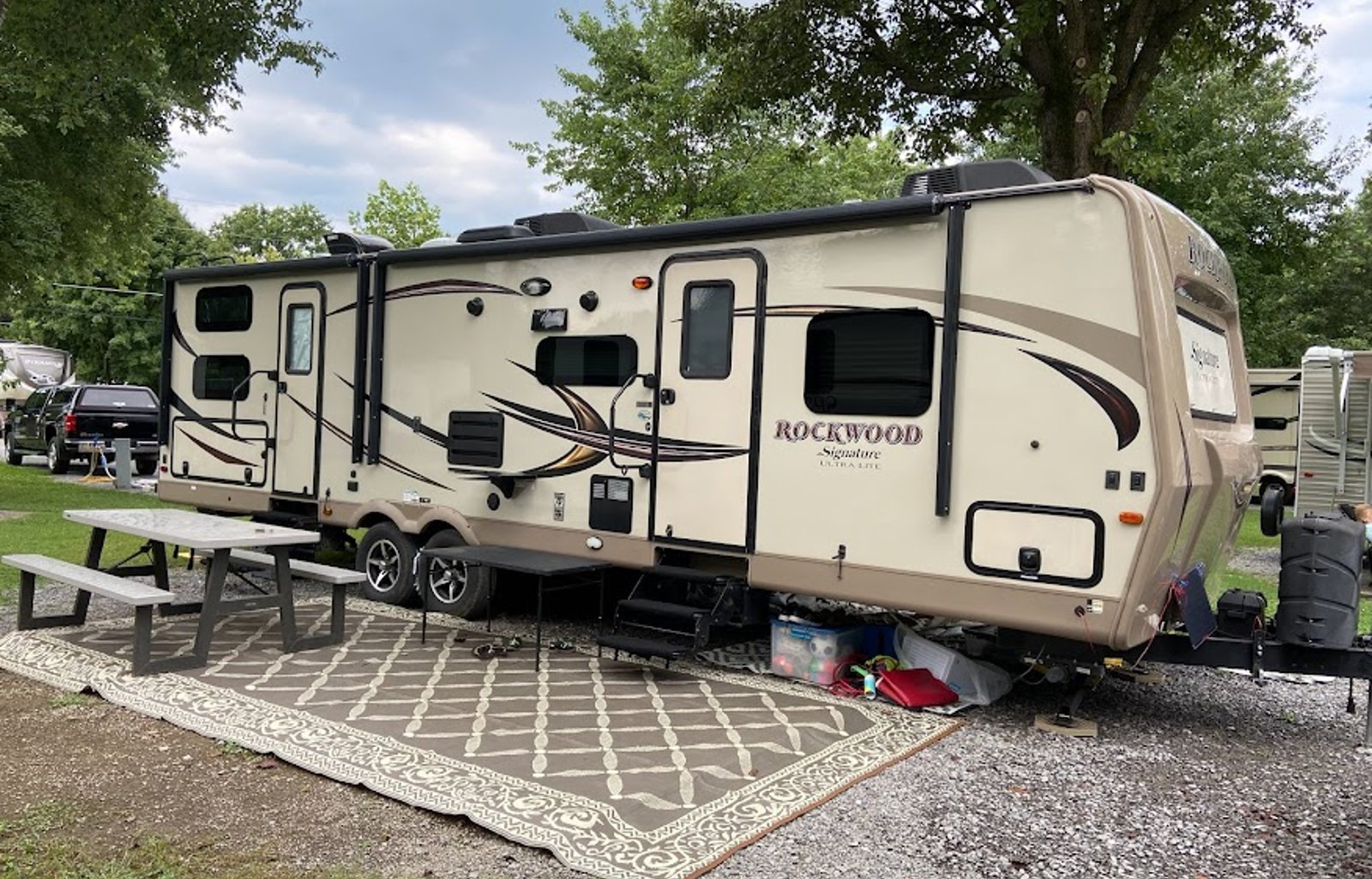 Upgraded Big Woody in Pigeon Forge (Delivery Only)