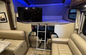 Luxury Super C RV – Sleeps 10 - Thor Magnitude