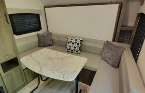 Casey & Crystal's Kid Friendly Vacation on Wheels