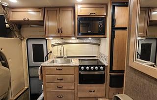 2019 Thor Chateau 22B - Compact Luxury Motor Coach