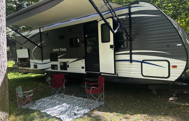 Family Friendly camper with Kids Bunkhouse