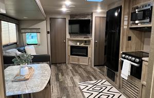 2021 Coachman Catalina Family Traveler!