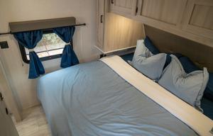 DOLLY | 2025 Della Terra Bunkhouse | Sleeps 8