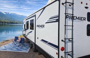Peyton Lakeview Premier
