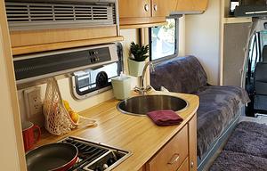 2006 Itasca Navion 23