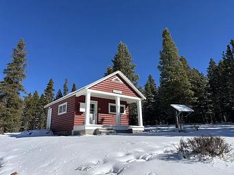 Trout Creek Guard Station