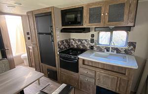 2019 Palomino Puma XLE Lite 22RBC