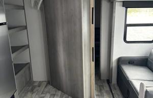 Like BRAND NEW! 2022 Dutchmen Kodiak Ultra Lite